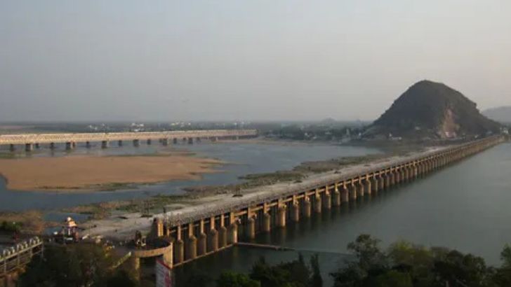 https://www.salarnews.in/public/uploads/images/newsimages/maannewsimage29072025_210952_Untitled design (13).jpg